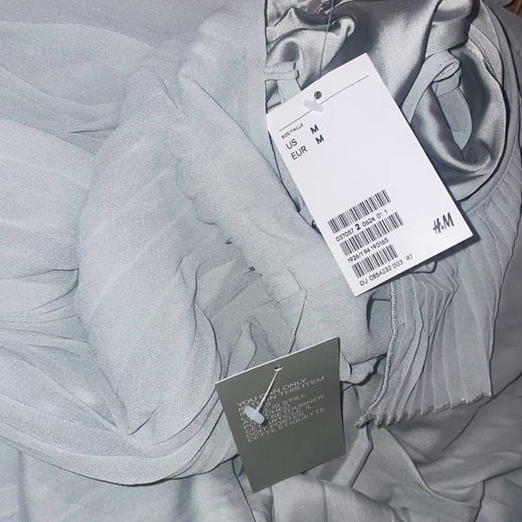 PLEATED CHIFFON DRESS - S2510 - Picture 3 of 5